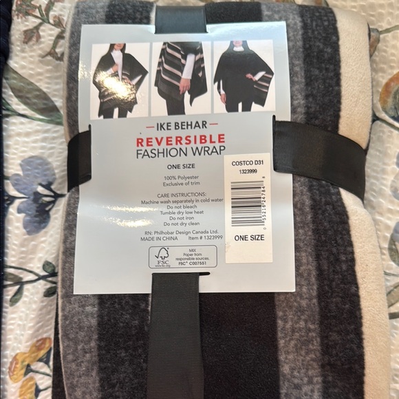 Ike Behar Black and Gray Reversible Fashion Wrap - Picture 2 of 3